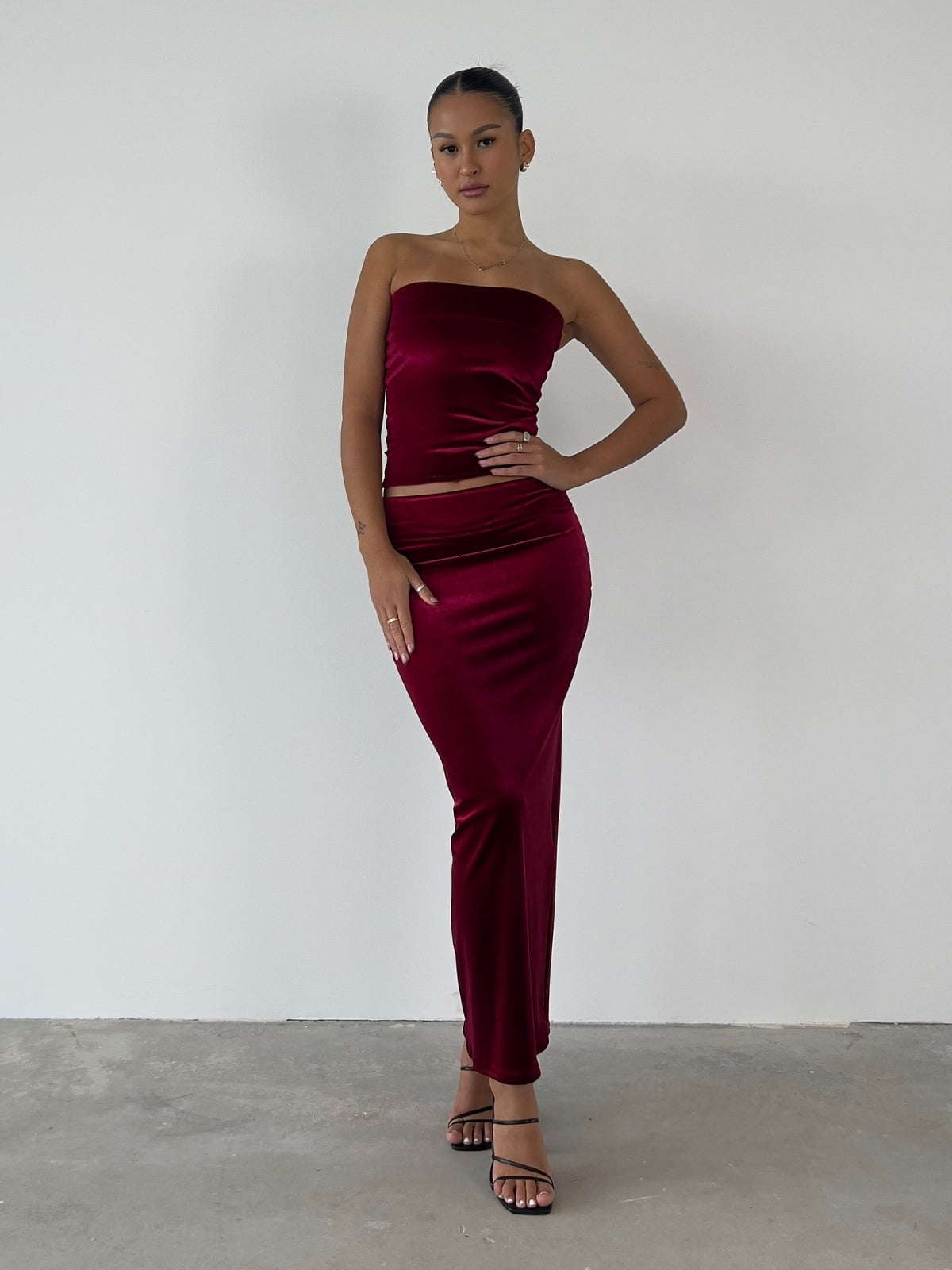 7th & York | Camryn Set - Wine | Loan That Label