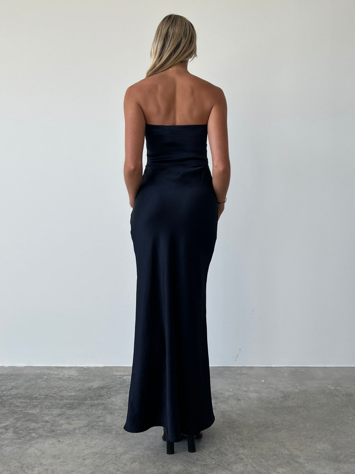 Bec + Bridge | Dreamer Strapless Dress - Navy | Loan That Label