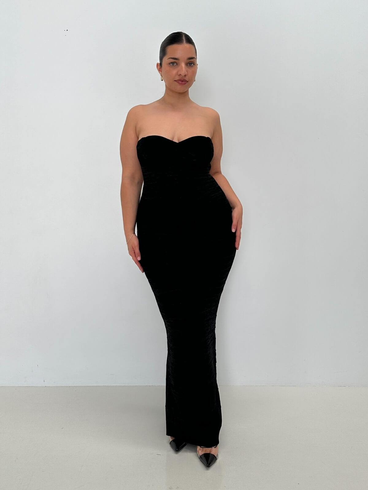 Herve Leger | Strapless Bandage Gown - Metallic Black | Loan That Label Herve Leger | Strapless Bandage Gown - Metallic Black | Loan That Label