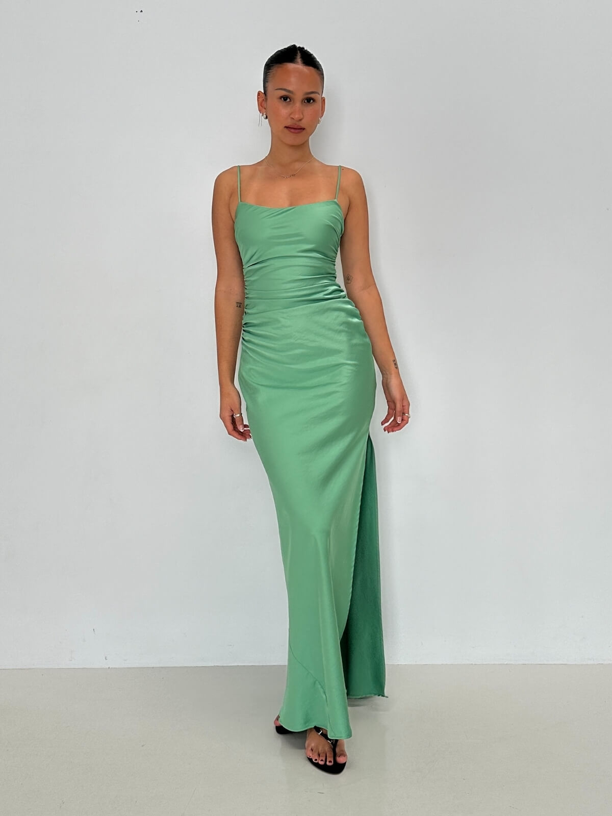 Bec + Bridge | Emilia Dress - Green | Loan That Label Bec + Bridge | Emilia Dress - Green | Loan That Label