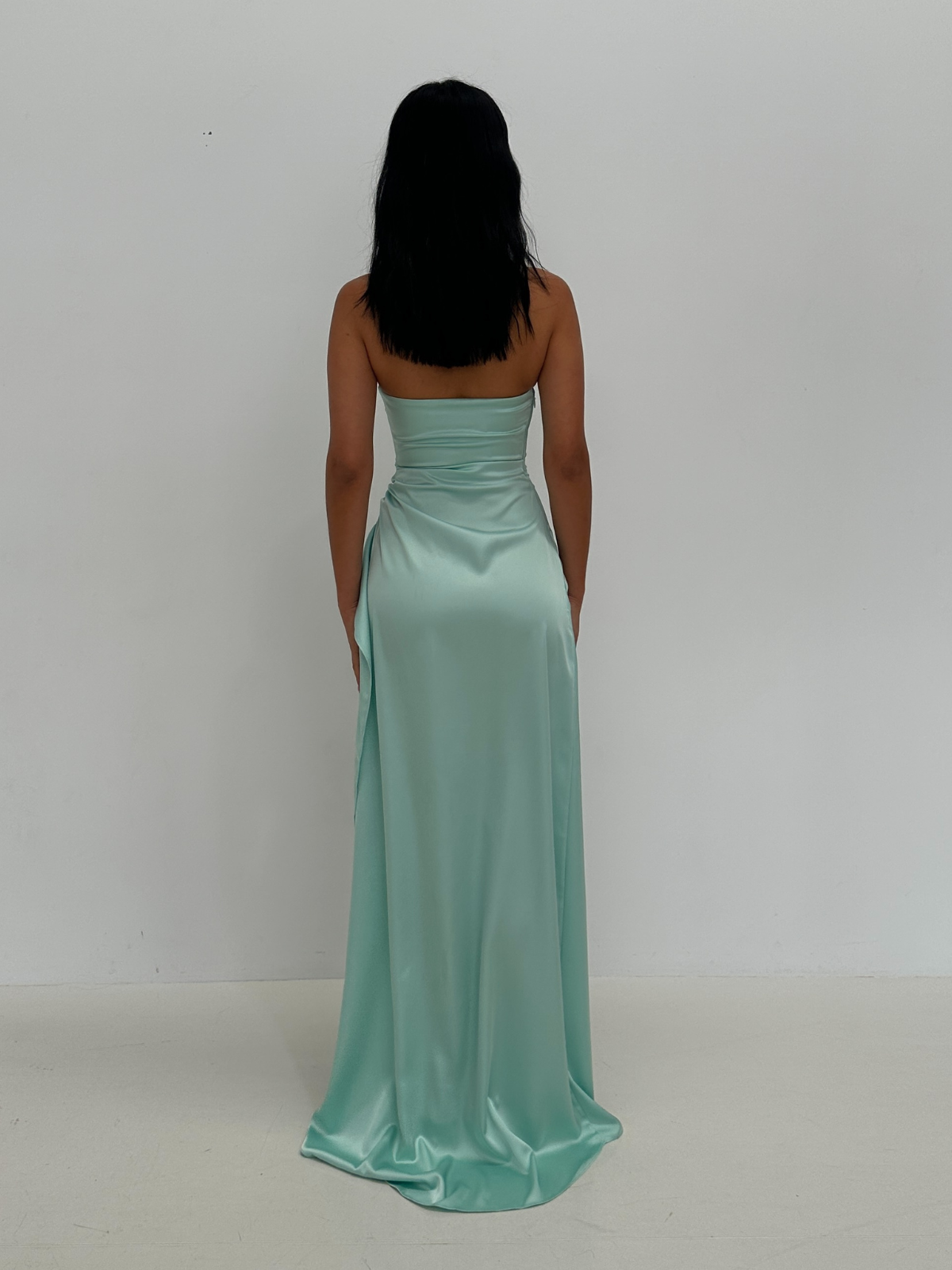 Camilo Gown - Aqua